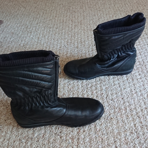 Sorel Black Leather Quilted Winter Calf High Boots Size 8 - Picture 4 of 16